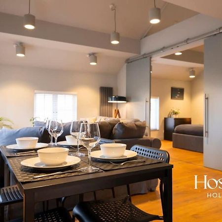 Stylish Luxury Apartment In The Centre Of Henley エクステリア 写真